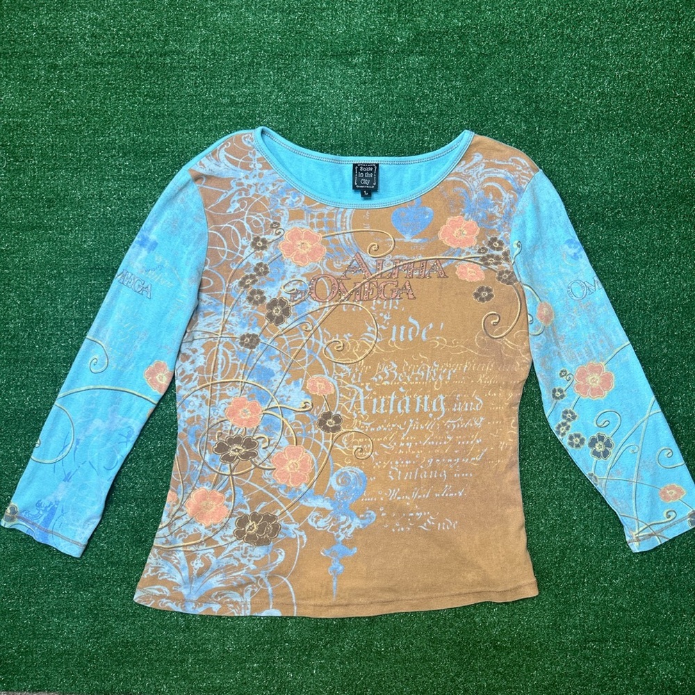 Y2K Made in USA Long Sleeve Front Print Dual Color Shirt